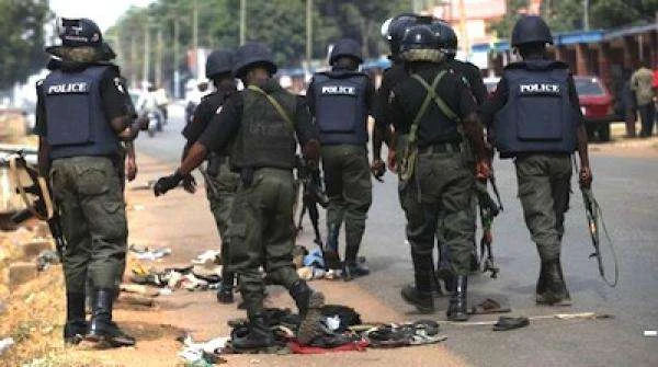 Two suspected kidnappers killed in Ondo police shootout after block industry attack