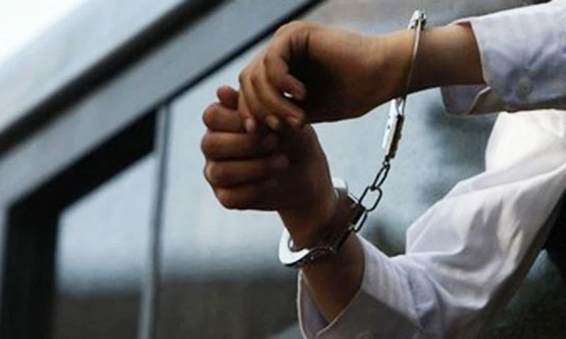 Fake Inspector Arrested in Uyo with Police, Military, and Court Attire